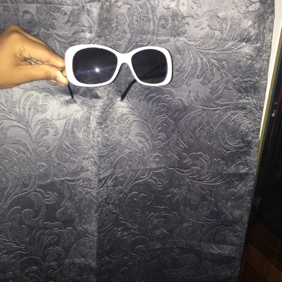 Authentic Chanel glasses - Picture 7 of 8